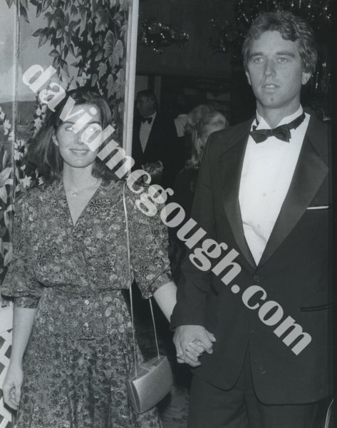 Robert Kennedy Jr. and wife, Emily 1988, NY.jpg